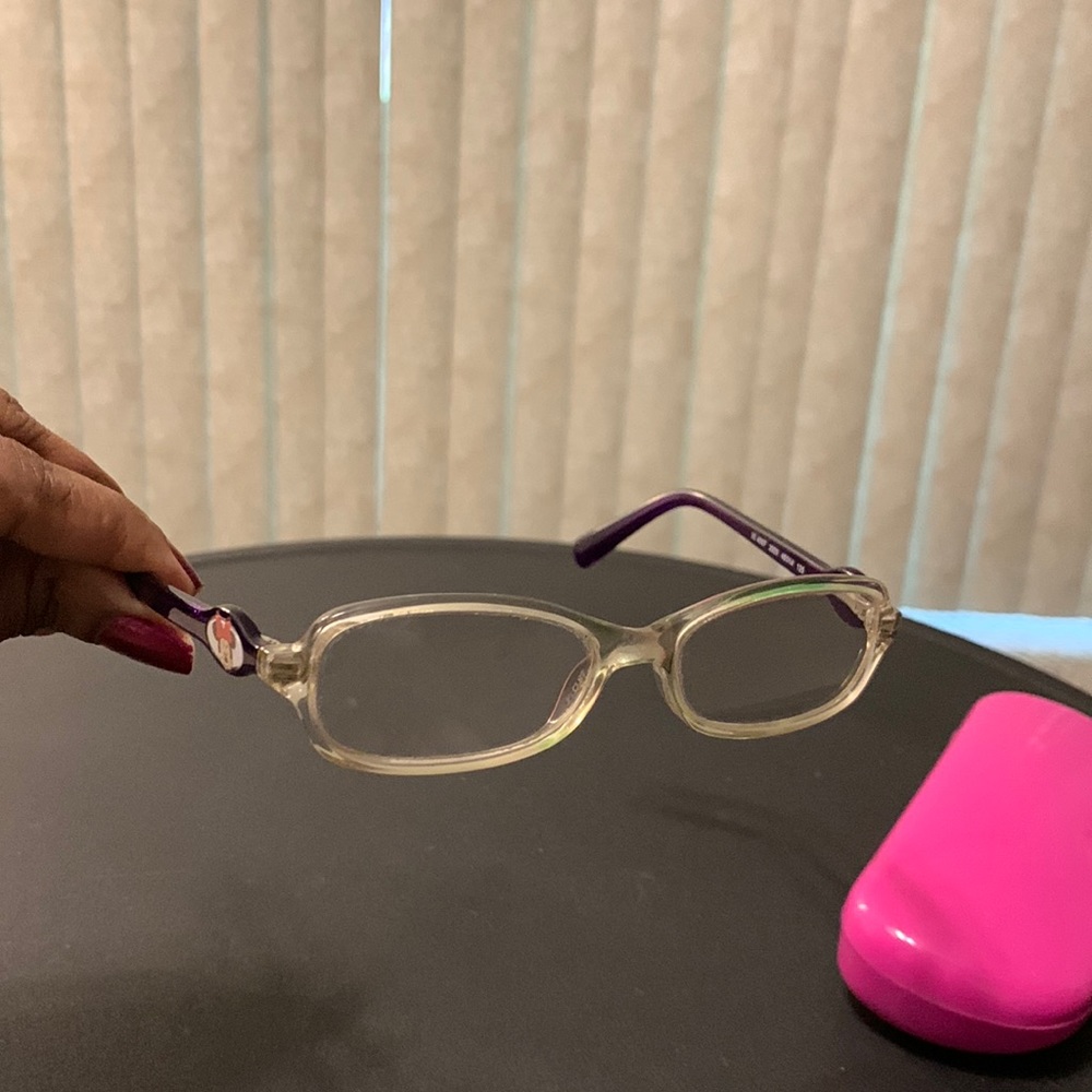 Barely used kids Minnie Mouse prescription glasses. No scratches . Case included